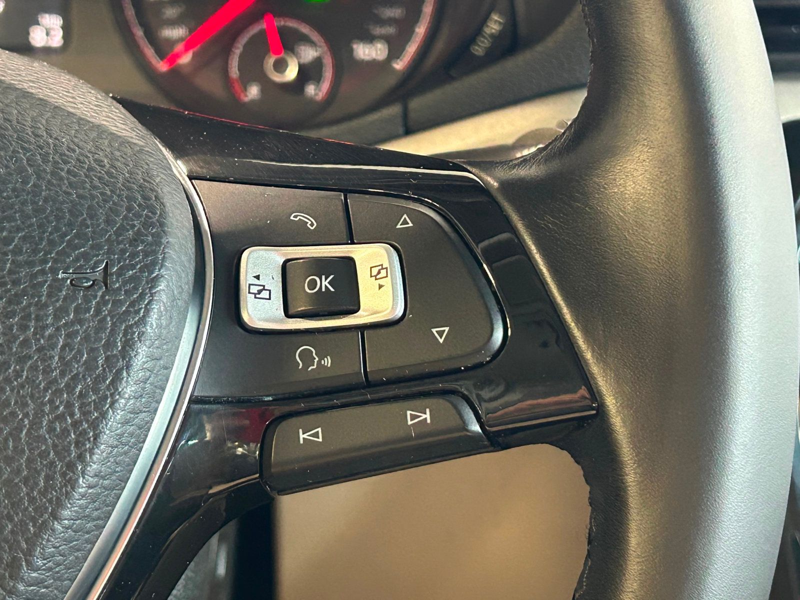2020 Volkswagen Passat 2.0T photo 26