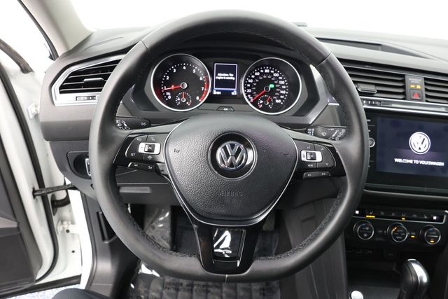 2020 Volkswagen Tiguan 2.0T SE 4MOTION with Panoramic Sunroof - 22937911 - 10