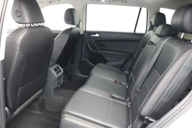 2020 Volkswagen Tiguan 2.0T SE 4MOTION with Panoramic Sunroof - 22937911 - 17