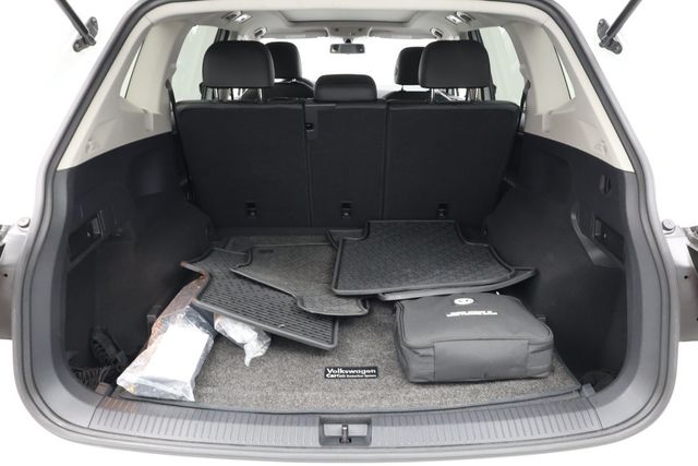 2020 Volkswagen Tiguan 2.0T SE 4MOTION with Panoramic Sunroof - 22937911 - 18