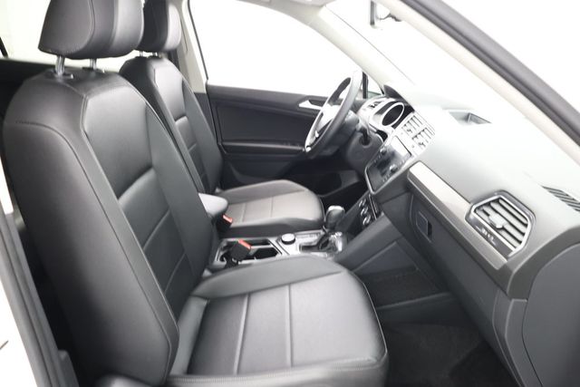 2020 Volkswagen Tiguan 2.0T SE 4MOTION with Panoramic Sunroof - 22937911 - 20