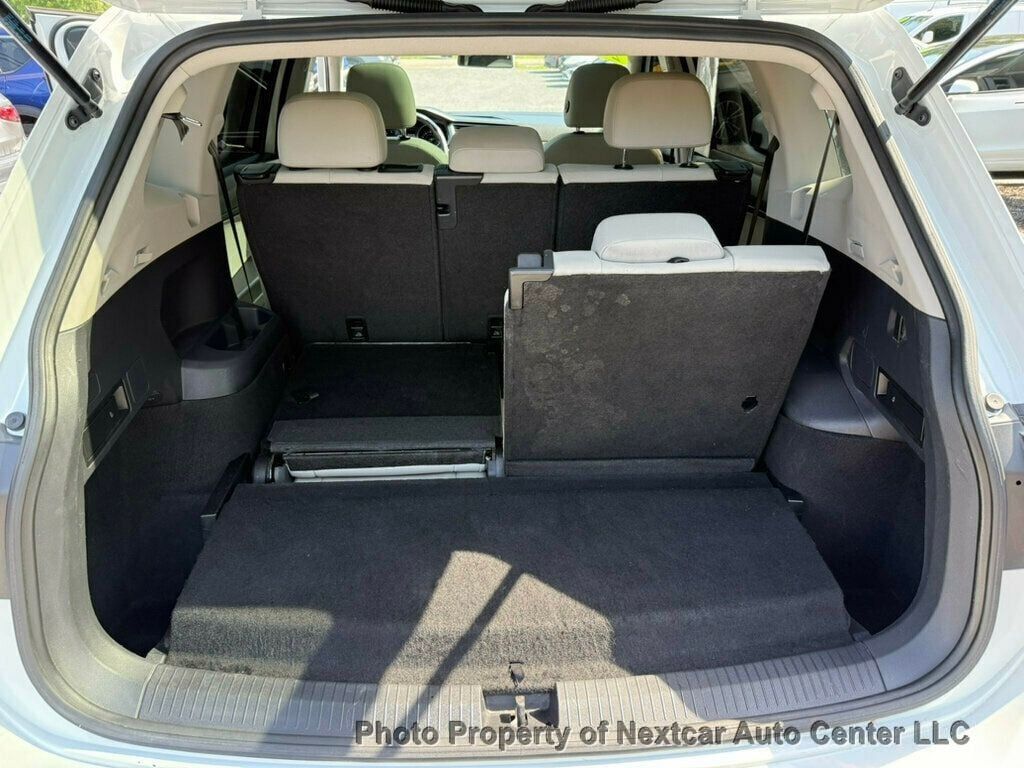 2020 Volkswagen Tiguan SE photo 16