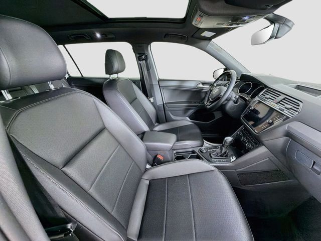 2020 Volkswagen Tiguan 2.0T SE R-Line Black 4MOTION - 23063801 - 26