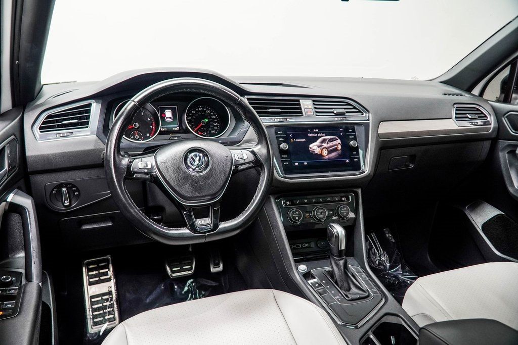 2020 Volkswagen Tiguan SE R-Line Black photo 4