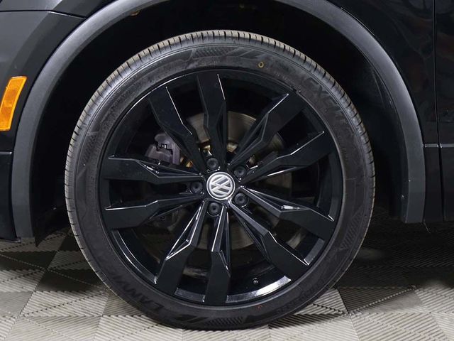 2020 Volkswagen Tiguan 2.0T SE R-Line Black FWD - 23021010 - 22