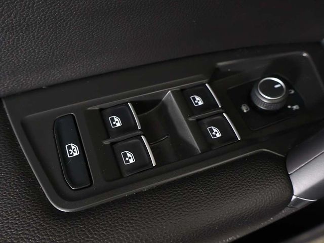 2020 Volkswagen Tiguan 2.0T SE R-Line Black FWD - 23021010 - 40