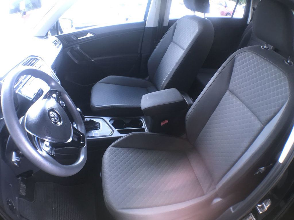 2020 Volkswagen Tiguan S photo 13