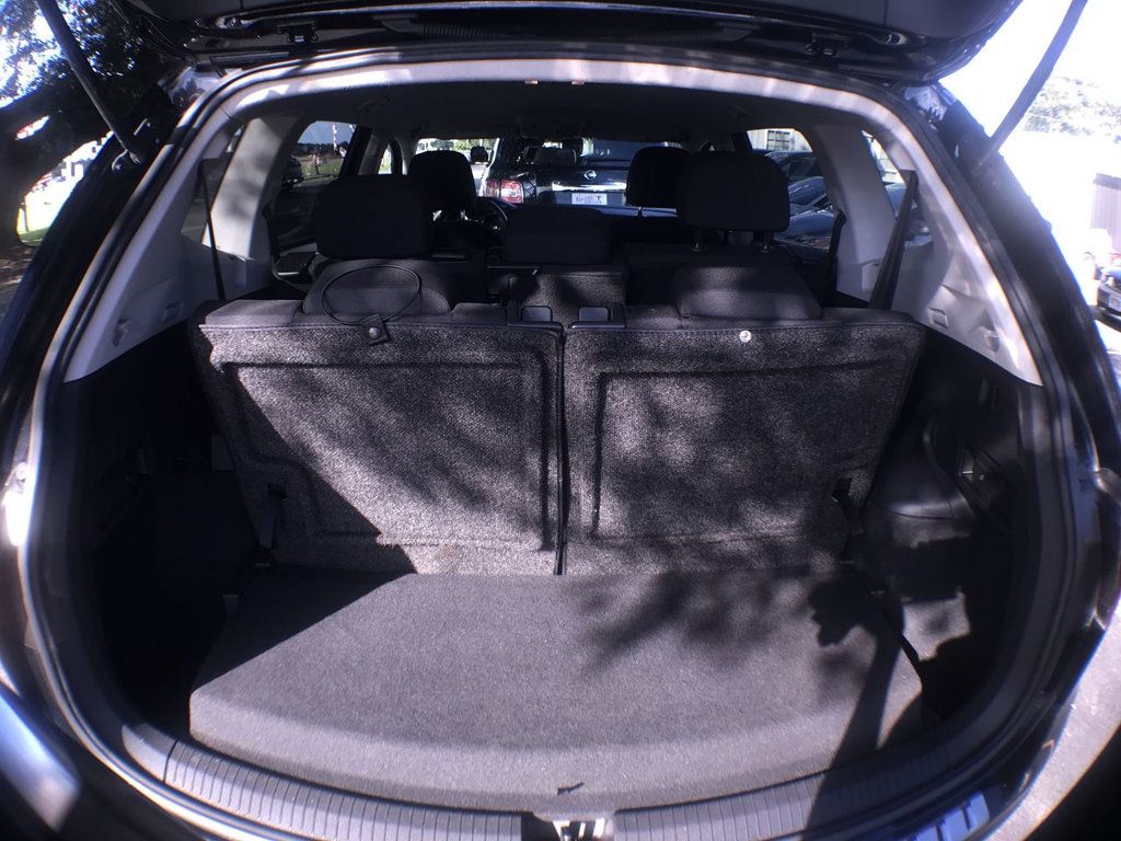 2020 Volkswagen Tiguan S photo 23
