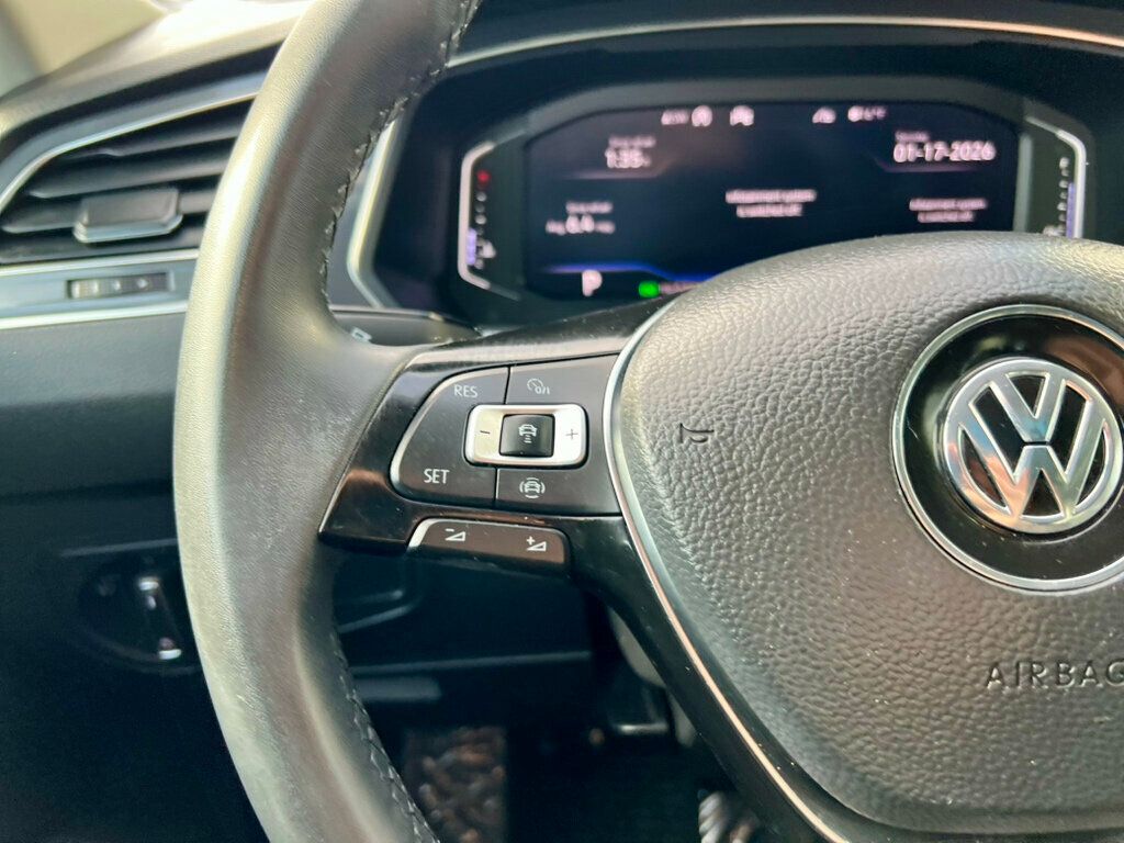 2020 Volkswagen Tiguan SE - 22968853 - 19