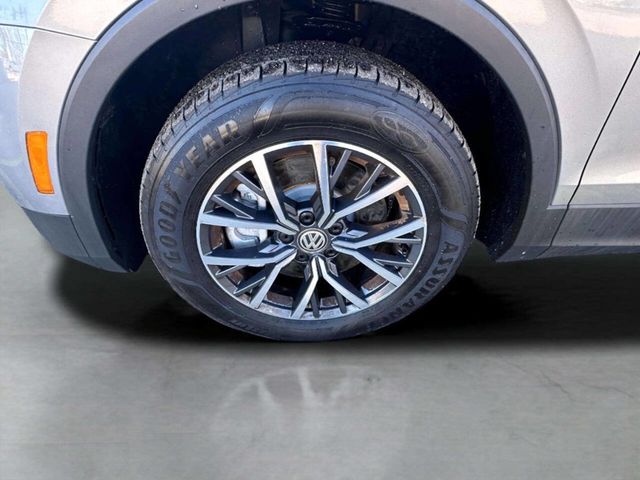 2020 Volkswagen Tiguan SE 4Motion AWD 4dr SUV - 22945845 - 19