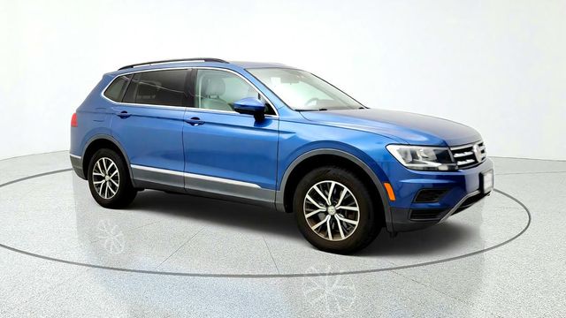 2020 Volkswagen Tiguan SE 4MOTION w/ Panoramic Sunroof - 23092470 - 2