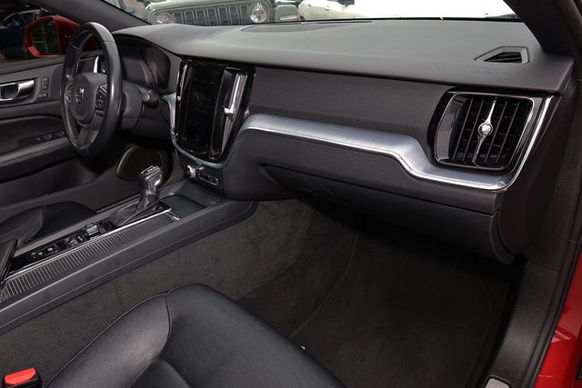 2020 VOLVO S60 T5 FWD Momentum - 23090189 - 19