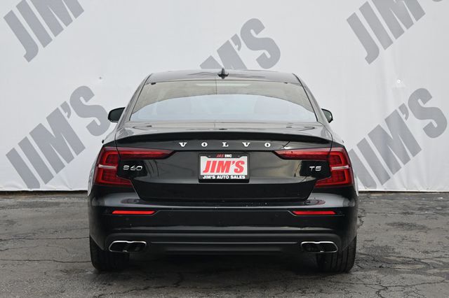 2020 Volvo S60 Momentum's photo