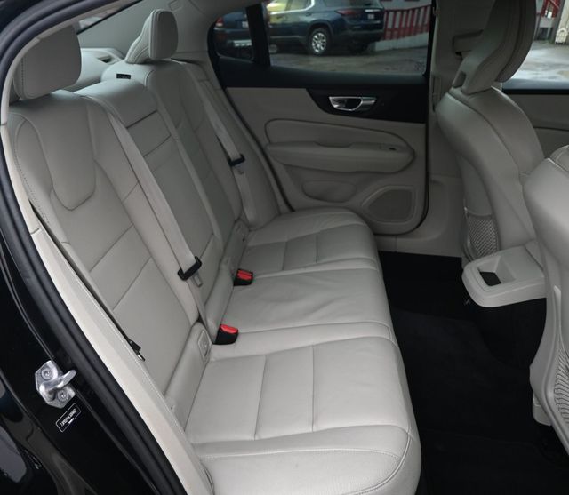 2020 Volvo S60 T5 Momentum Premium Package Multimedia Package - 22968104 - 15