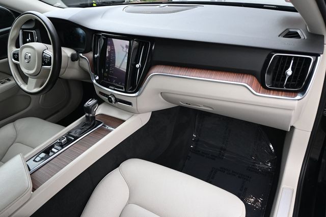 2020 Volvo S60 T5 Momentum Premium Package Multimedia Package - 22968104 - 8