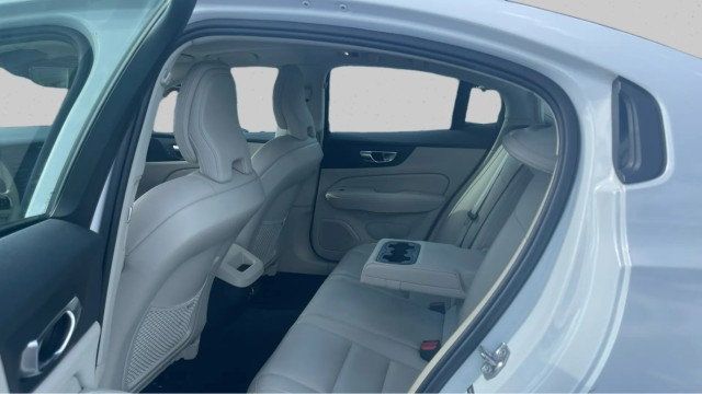 2020 Volvo S60 T6 AWD Momentum - 23079533 - 11