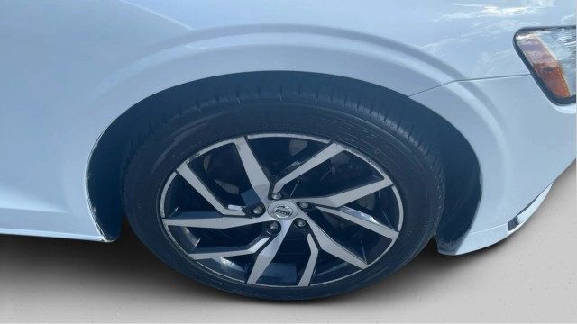 2020 Volvo S60 T6 AWD Momentum - 23079533 - 17