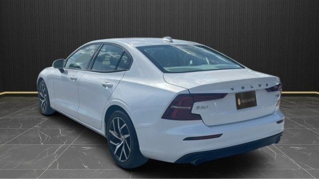 2020 Volvo S60 T6 AWD Momentum - 23079533 - 3