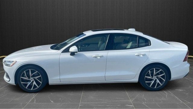 2020 Volvo S60 T6 AWD Momentum - 23079533 - 5