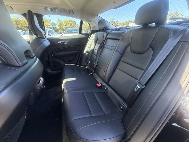 2020 Volvo S60 T6 AWD Momentum - 23091900 - 24