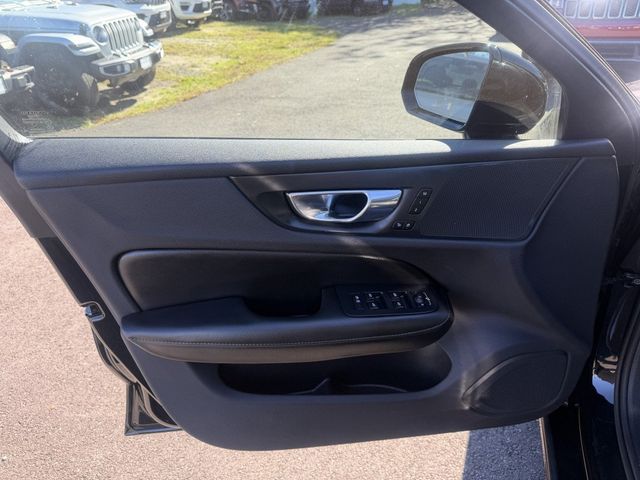 2020 Volvo S60 T6 AWD Momentum - 23091900 - 8