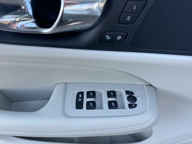 2020 Volvo V60 T5 FWD Momentum - 22973991 - 17