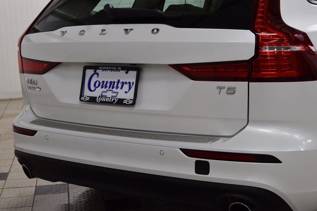 2020 Volvo V60 T5 FWD Momentum - 22976056 - 17