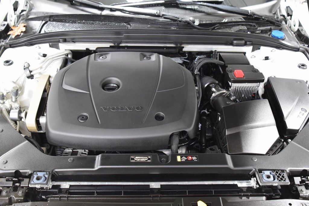 2020 Volvo V60 T5 FWD Momentum - 22976056 - 26