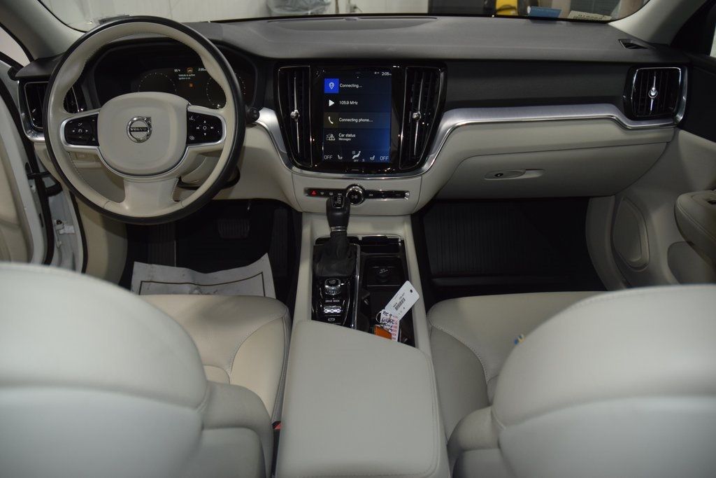 2020 Volvo V60 T5 FWD Momentum - 22976056 - 27