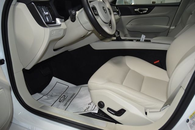 2020 Volvo V60 T5 FWD Momentum - 22976056 - 33