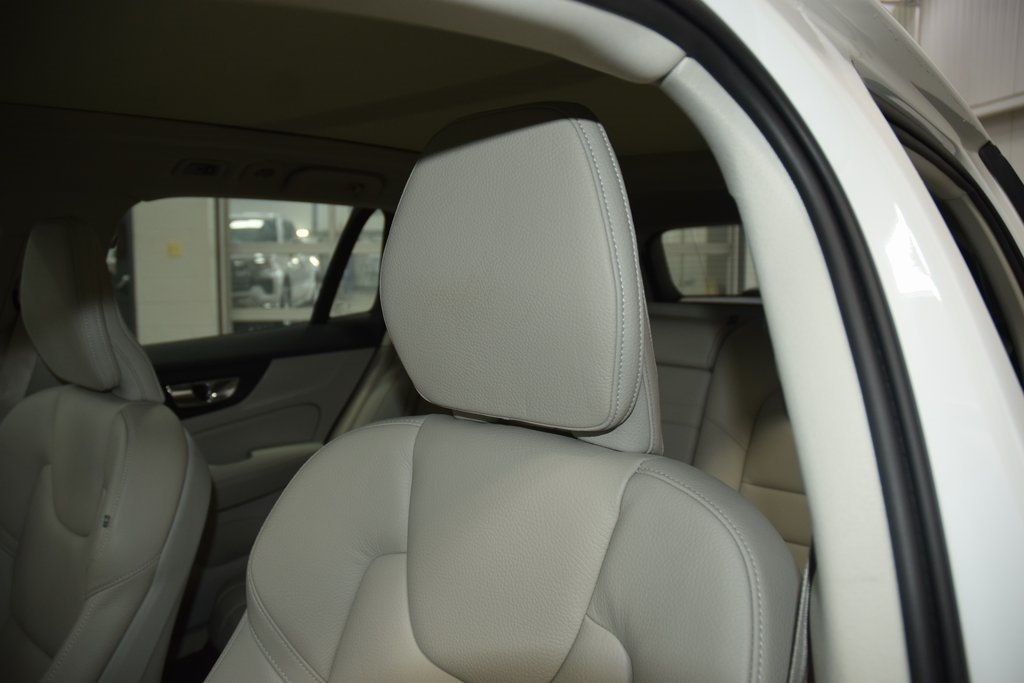 2020 Volvo V60 T5 FWD Momentum - 22976056 - 35