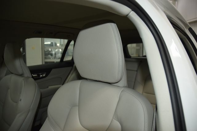 2020 Volvo V60 T5 FWD Momentum - 22976056 - 35