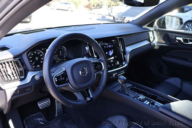 2020 Volvo V60 T5 FWD R-Design - 22972015 - 9