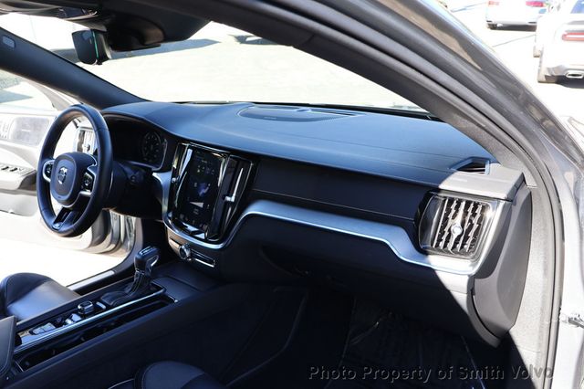 2020 Volvo V60 T5 FWD R-Design - 22972015 - 16