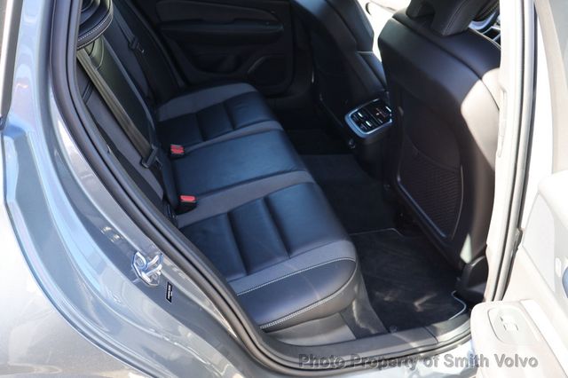 2020 Volvo V60 T5 FWD R-Design - 22972015 - 18