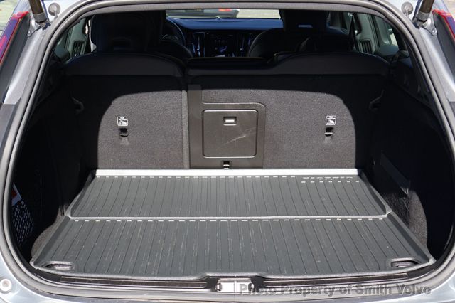 2020 Volvo V60 T5 FWD R-Design - 22972015 - 19