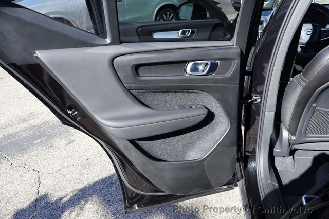 2020 Volvo XC40 T4 FWD Momentum - 22987140 - 11