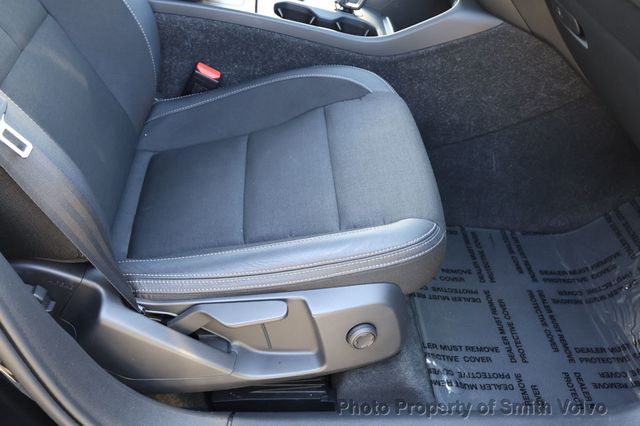 2020 Volvo XC40 T4 FWD Momentum - 22987140 - 14