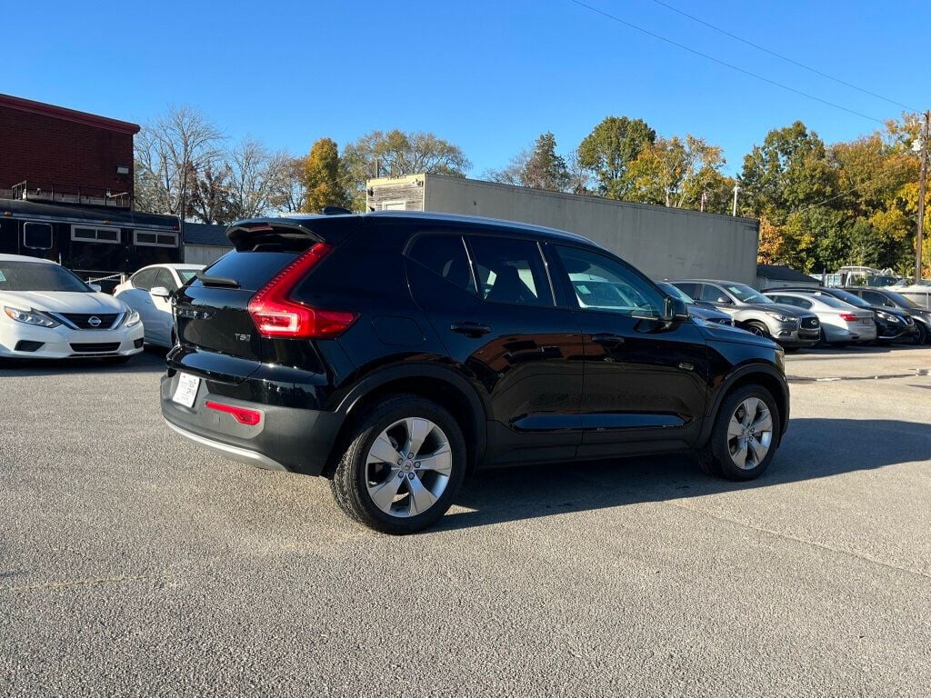 2020 Volvo XC40 T5 AWD Momentum - 22644867 - 5