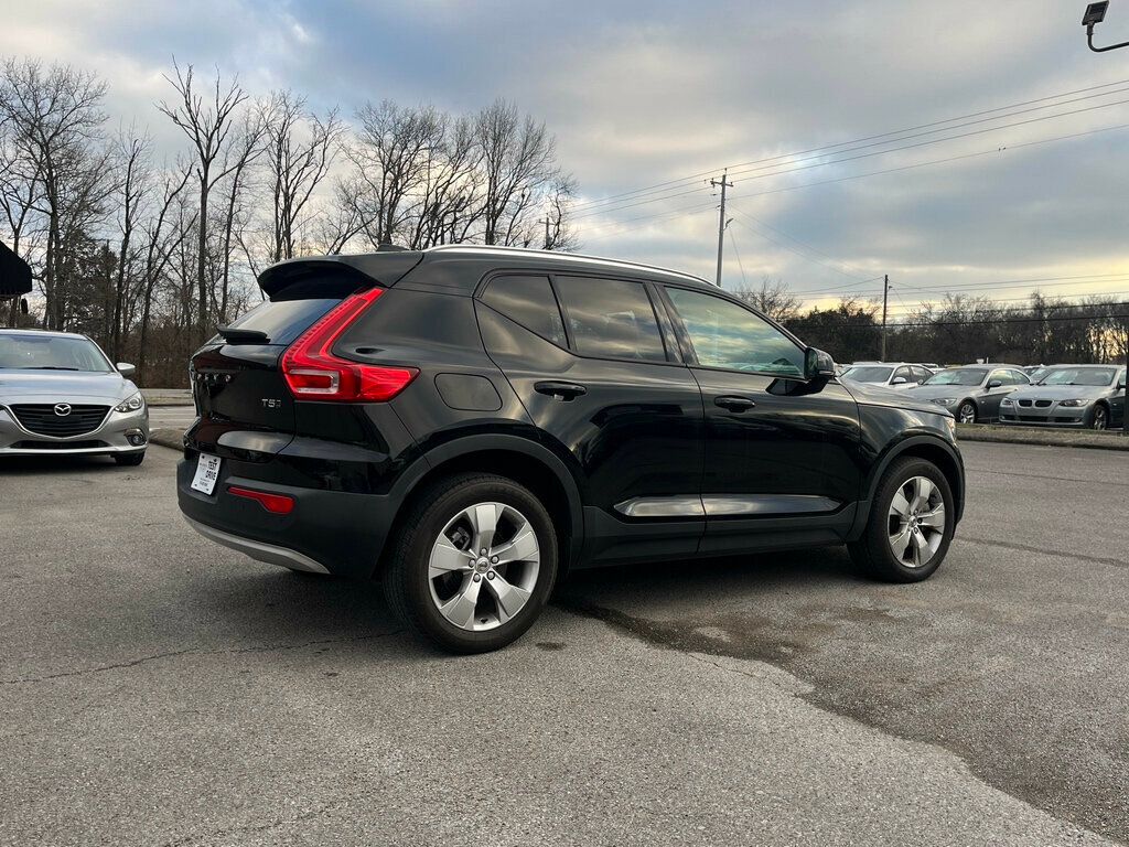 2020 Volvo XC40 T5 AWD Momentum - 22773901 - 4