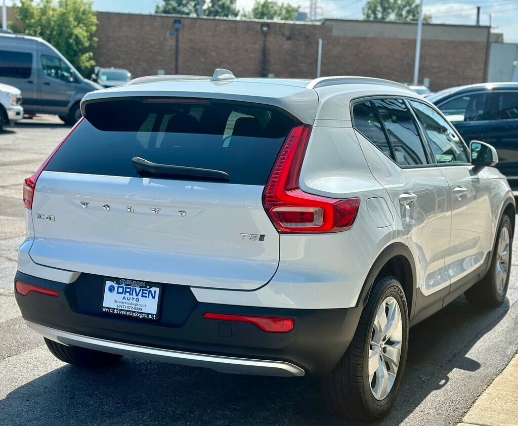 2020 Volvo XC40 T5 AWD Momentum - 22572093 - 4