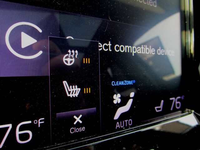 2020 Volvo XC40 T5 AWD Momentum - 22947569 - 23