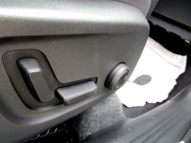 2020 Volvo XC40 T5 AWD Momentum - 22947569 - 30