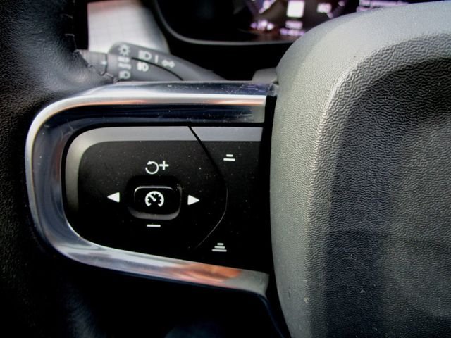 2020 Volvo XC40 T5 AWD Momentum - 22947569 - 39