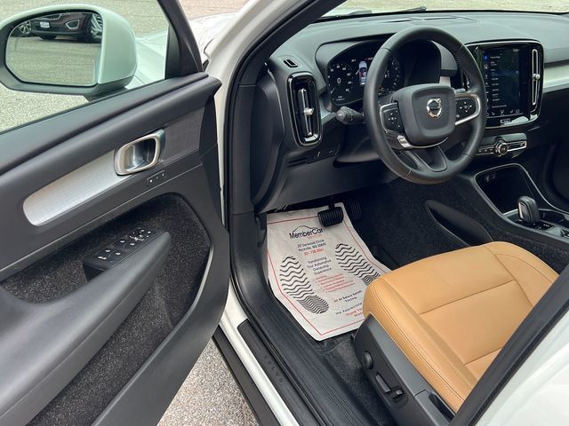 2020 Volvo XC40 T5 AWD Momentum - 23057106 - 9