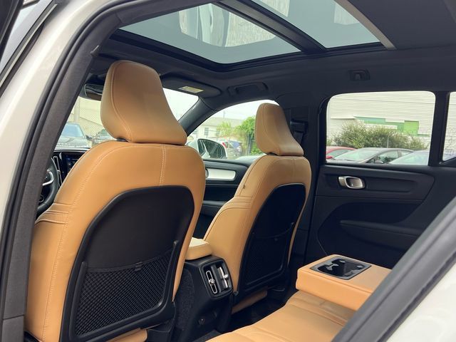 2020 Volvo XC40 T5 AWD Momentum - 23057106 - 14