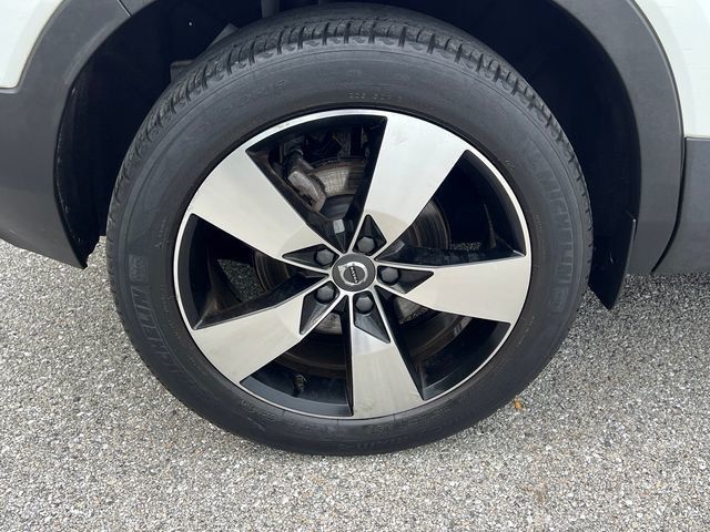 2020 Volvo XC40 T5 AWD Momentum - 23057106 - 18