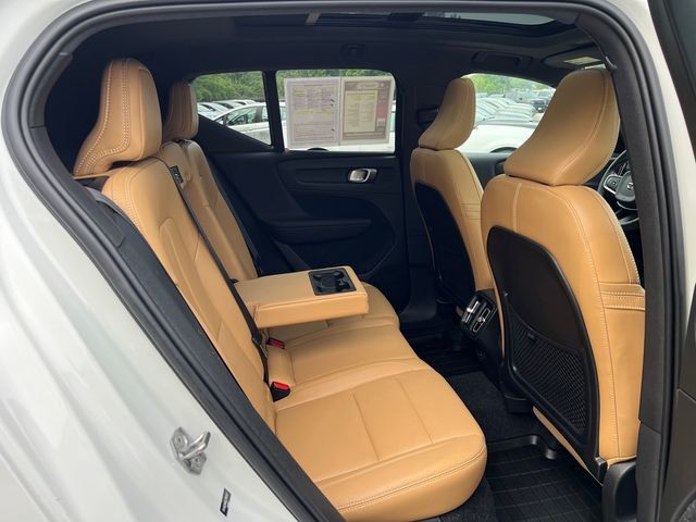 2020 Volvo XC40 T5 AWD Momentum - 23057106 - 19