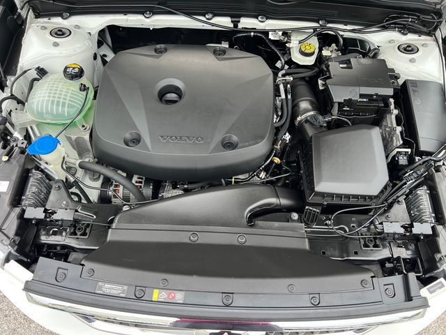 2020 Volvo XC40 T5 AWD Momentum - 23057106 - 21
