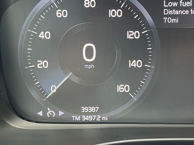 2020 Volvo XC40 T5 AWD Momentum - 23057106 - 25